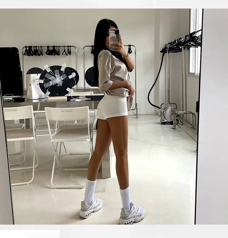 Louge High Waist Thin Knit Sports A-line Shorts